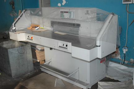 Бумагорезательная машина EBA-721LT