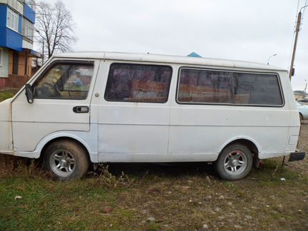 РАФ 2203 2.4 МТ, 1991, 100 000 км