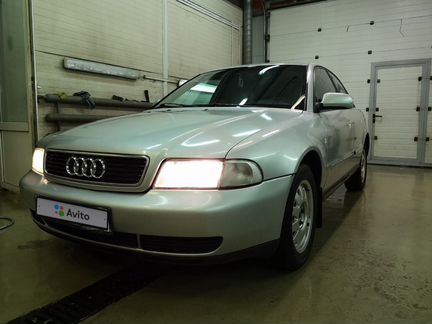 Audi A4 1.6 AT, 1998, 300 000 км
