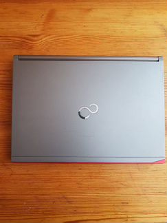 Ноутбук Fujitsu E734