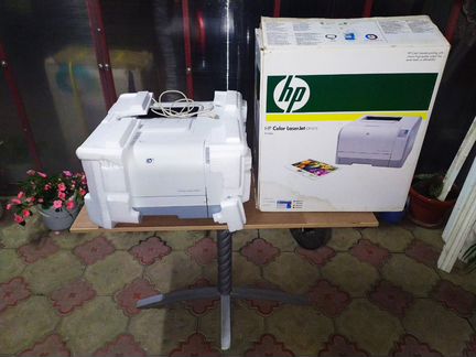 Принтер HP color laserjet CP1215