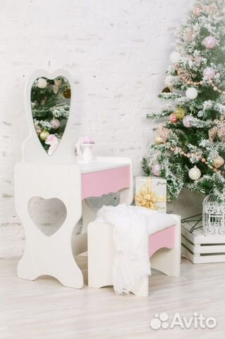 Туалетный столик Сердце + пуфик