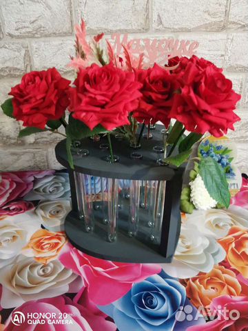 Кашпо для цветов с колбами