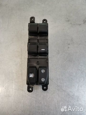 Блок управления стеклоподъемниками Hyundai Creta