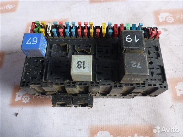 Блок предохранителей Volkswagen Golf MK3 ABD 1992