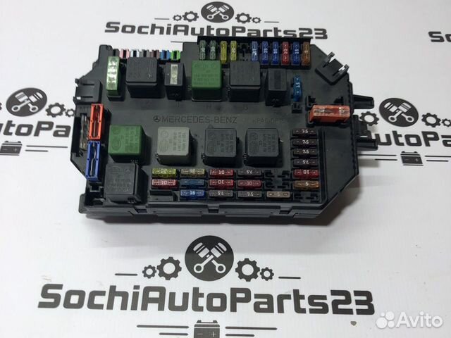 Блок предохранителей Mercedes W 221 W216