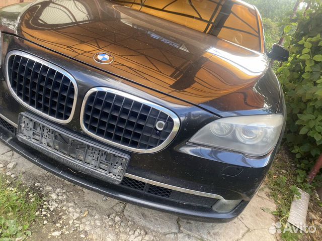 Разбор в разборе BMW 750 F02