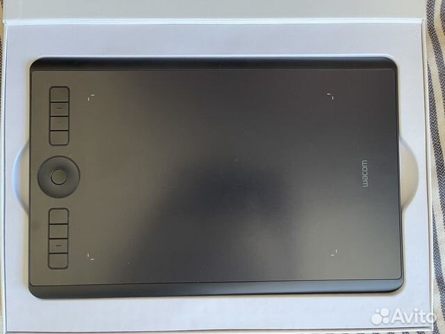 Графический планшет Wacom intuos pro