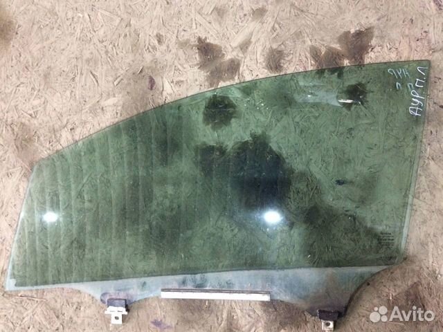 Стекло передней левой двери Toyota Auris