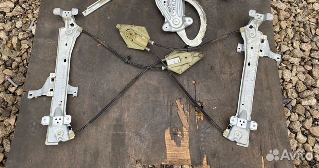 Стеклоподъемник задний Renault Megane 3