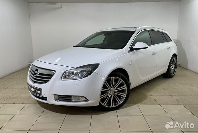 Opel Insignia `2011