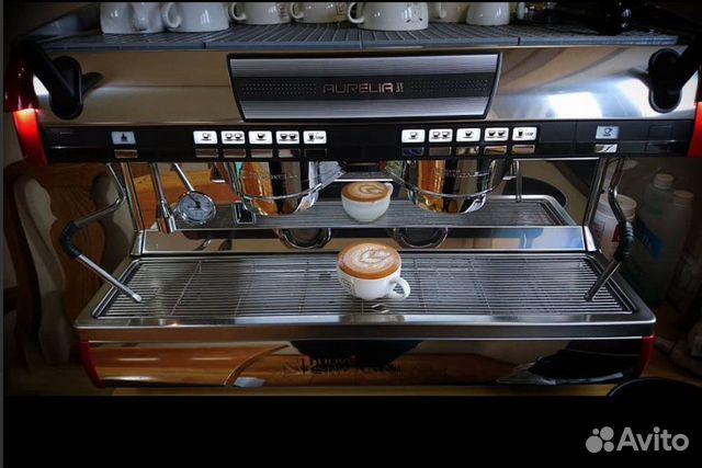 Профессиональная кофемашина Simonelli Aurelia