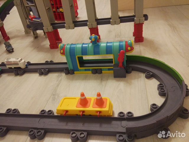 Игрушка железная дорога и паровозики Чанингтон