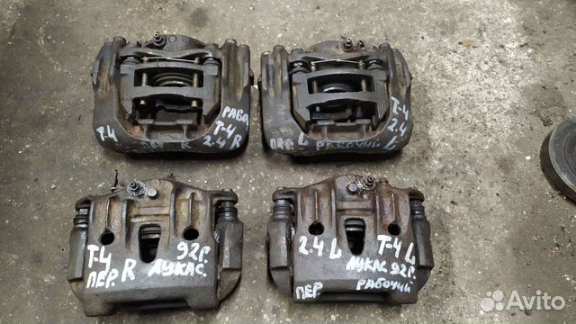 Передние суппорта Фольксваген Т4 1993г