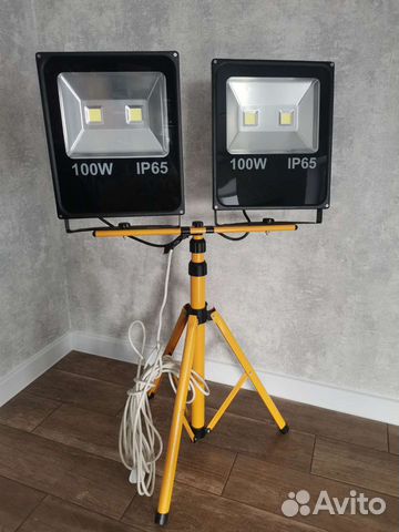Прожектор светодиодный 100w на штативе