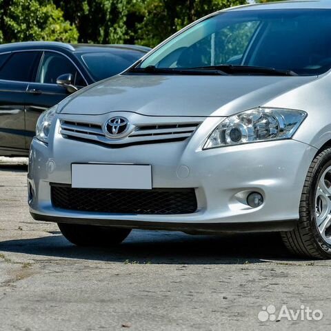 Бампер передний в цвет Toyota Auris 1 (2010-2012)