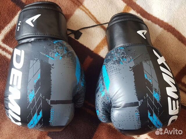 Боксерские перчатки 16oz