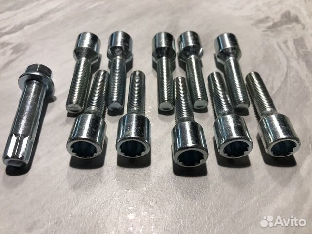 Болт M12x1,5, 45мм, под многогранник