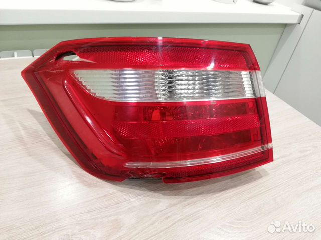 Задний левый фонарь Веста