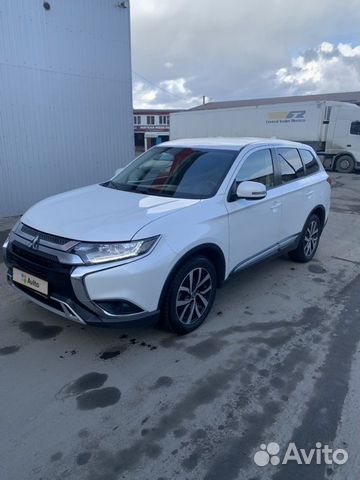 Mitsubishi Outlander 2.0 CVT, 2019, 60 010 км