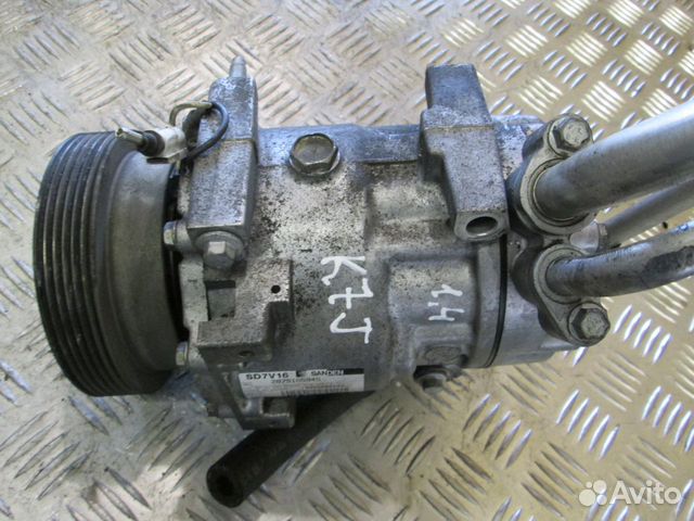 Компрессор кондиционера Рено Дастер Сандеро 1.6