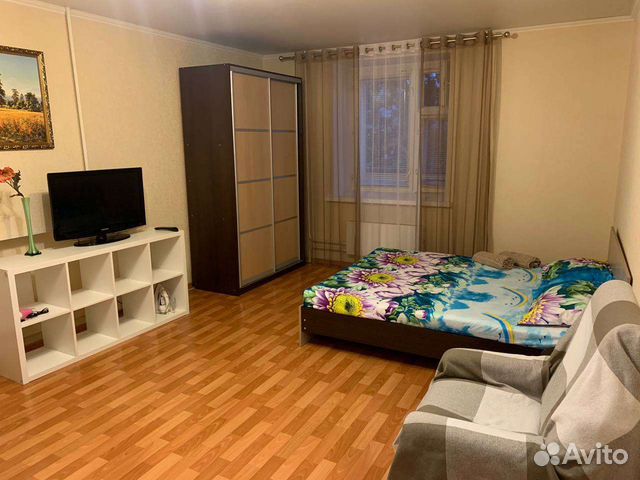 

1-к. квартира, 42 м², 4/10 эт.