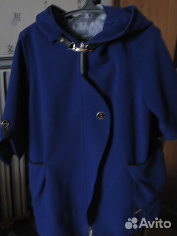 Продам полупальто/пальто с капюшоном 50-52 размер Продам полупальто/пальто с капюшоном 50-52 размер