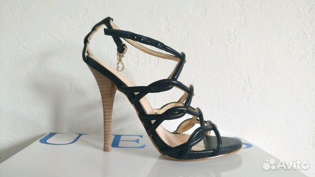 Босоножки Guess новые Босоножки Guess новые