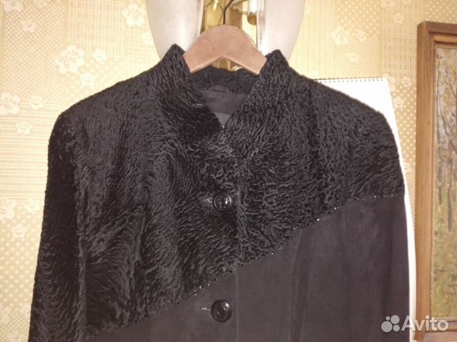 Новое пальто черное из замши с каракульчей Новое пальто черное из замши с каракульчей