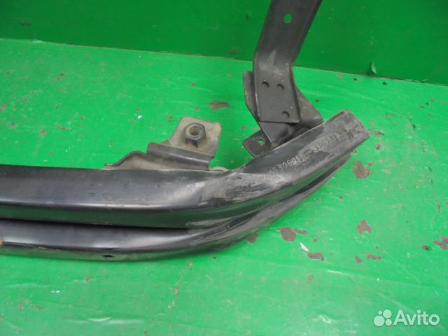 Усилитель переднего бампера Chevrolet Tahoe 3