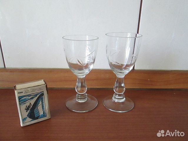 Рюмки, стопки, маслёнка Рюмки, стопки, маслёнка