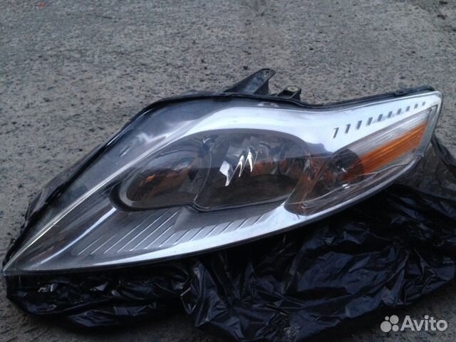 Фара Ford Mondeo 2010