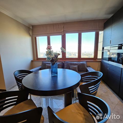 

2-к. квартира, 121 м², 32/40 эт.