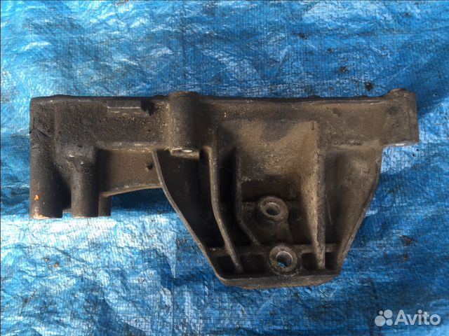 Кронштейн двигателя Iveco Daily 2.3 Jtd