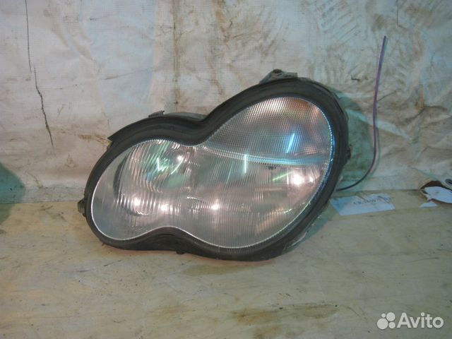 Фара передняя для Mercedes Benz W203 2000-2006 Фара передняя для Mercedes Benz W203 2000-2006