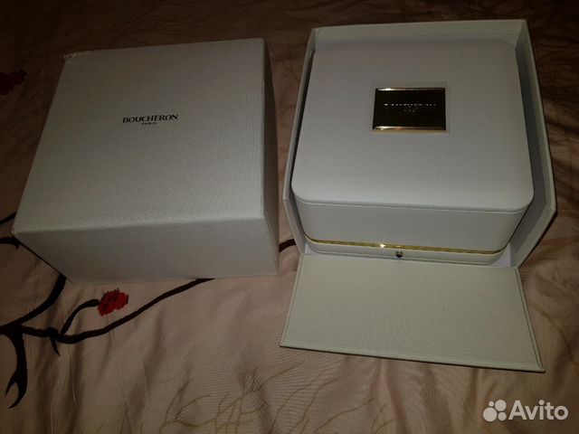 Коробка Boucheron для колье браслета и серьги Коробка Boucheron для колье браслета и серьги
