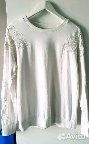 Трикотажный толстовка -свитер с ажурной вышивкой