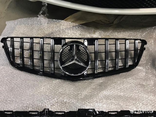 Решетка радиатора Mercedes w204 GT