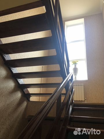 Дом 375 м² на участке 9 сот.