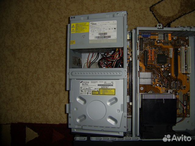 Плата от Fujitsu Siemens esprimo E3510 с корпусом