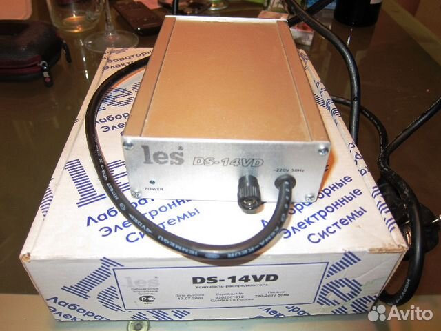 Усилитель распределитель видеосигнала LES DS-14VD