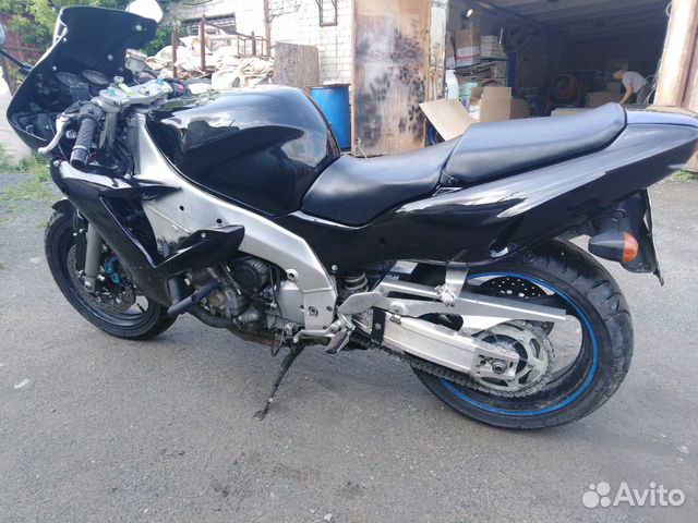 Yamaha yzf 1000r thunderace