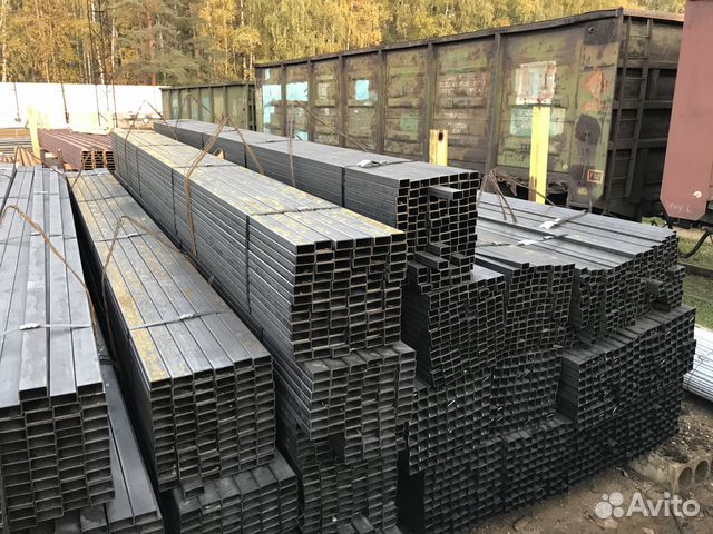 Труба профильная металлическая