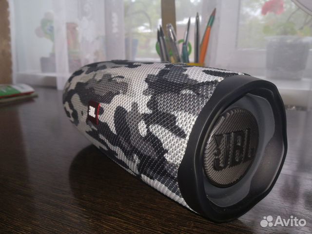 JBL Charge 4