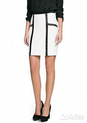 Белая юбка с черными кожаными вставками Mango Белая юбка с черными кожаными вставками Mango