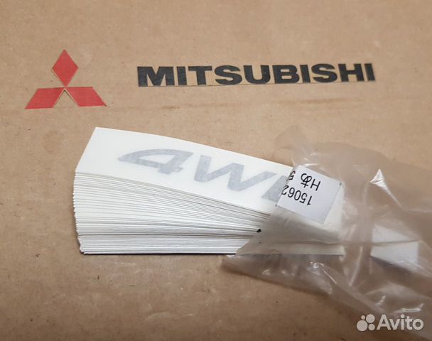 MN159846 наклейка 4WD Mitsubishi mn159846 MN159846 наклейка 4WD Mitsubishi mn159846