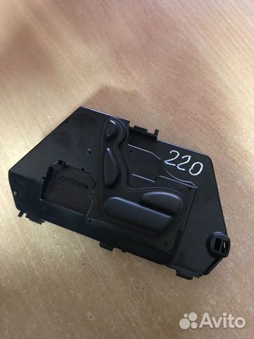 Мерседес 220 блок управления Левой двери