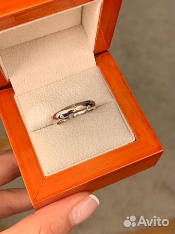 Золотое кольцо с бриллиантами Золотое кольцо с бриллиантами