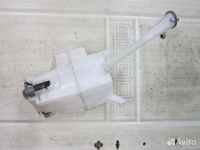 Бачок омывателя в сборе Nissan Qashqai J11 2019 г Бачок омывателя в сборе Nissan Qashqai J11 2019 г