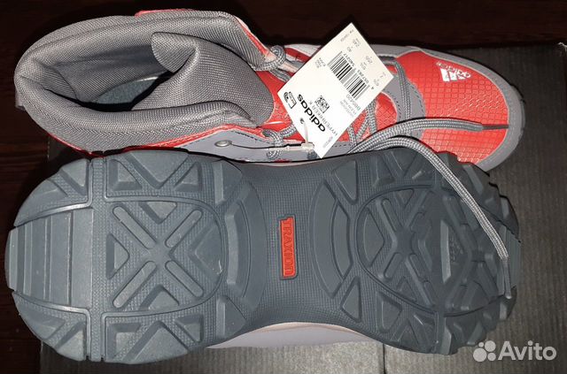 Новые кроссовки Adidas Performance, р.40 (26,0см) Новые кроссовки Adidas Performance, р.40 (26,0см)